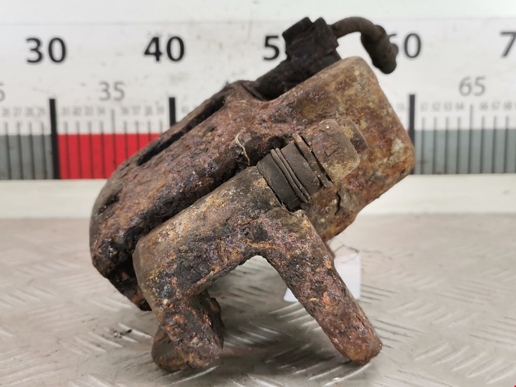 Суппорт передний левый FORD Explorer 1995-2001