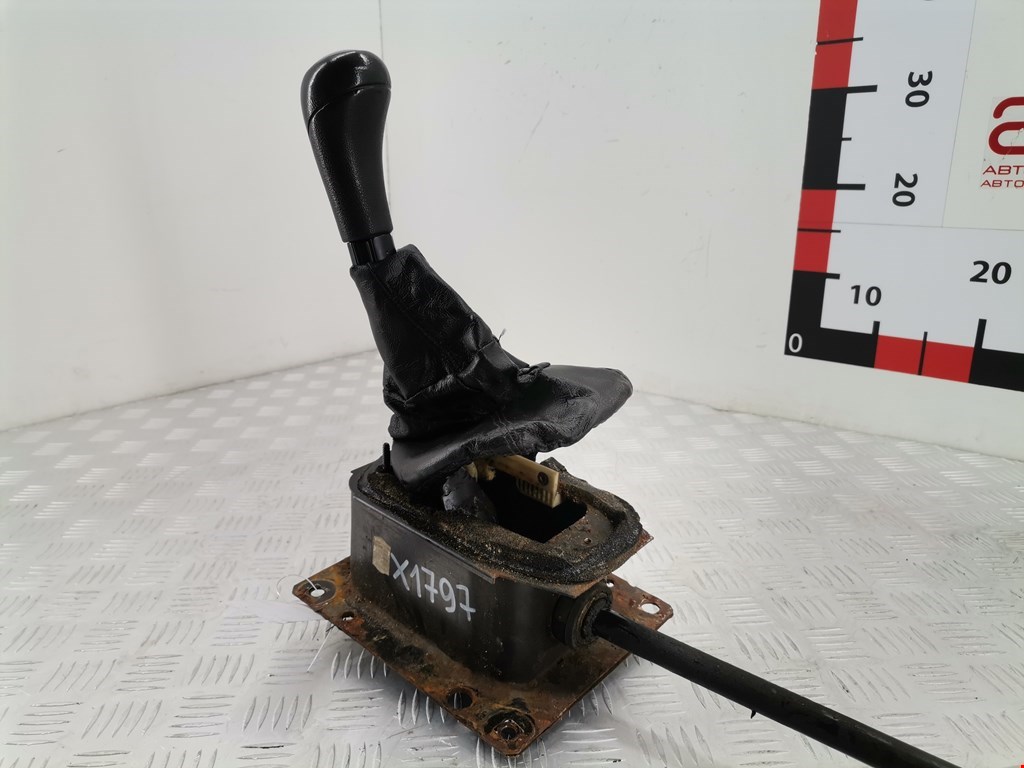 Кулиса (селектор) АКПП/МКПП в салоне SEAT Toledo 1991-1999