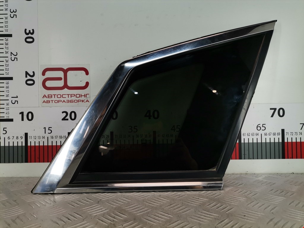 Стекло кузовное заднее правое Cadillac SRX 2 (2009-2016)