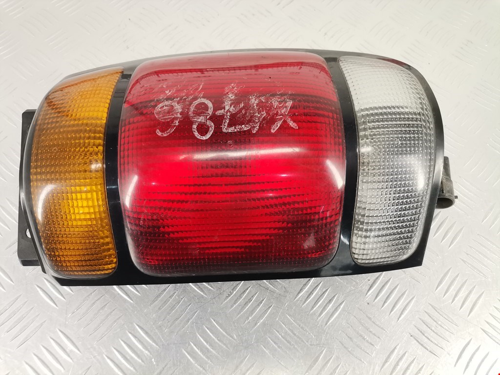Фонарь задний правый FORD Explorer 1995-2001