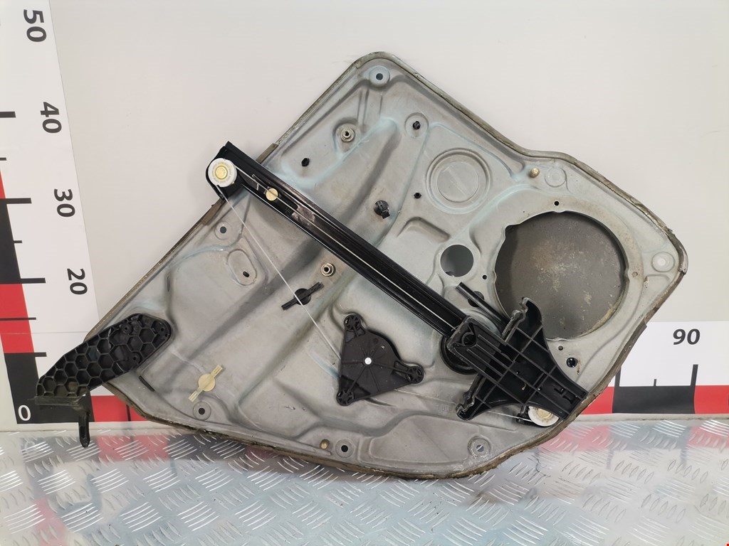 Стеклоподъемник задний правый VOLKSWAGEN Bora 1998-2005