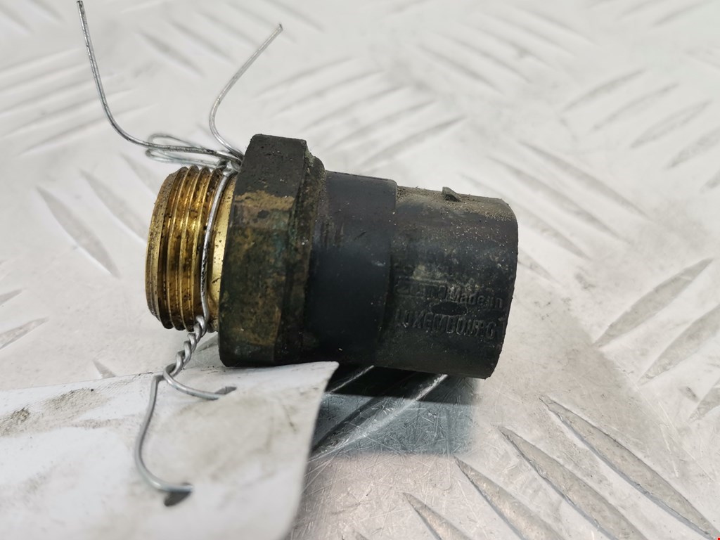 Датчик температуры (охлаждающей жидкости) AUDI A3 8L 1996-2003