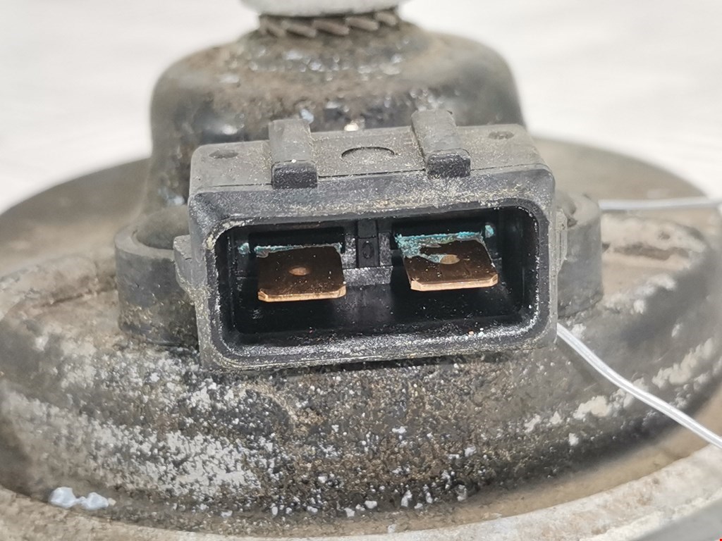 Сигнал звуковой (гудок клаксон) AUDI A4 B5 1995-2001