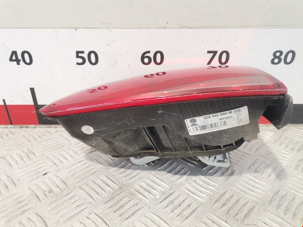 Фонарь задний внутренний правый VOLKSWAGEN Golf VII 2012-2020