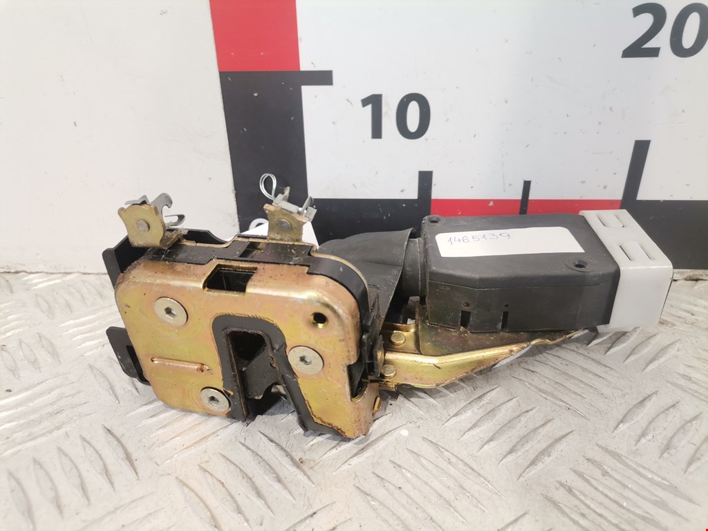 Замок двери передней правой MITSUBISHI Space Star 1999-2006