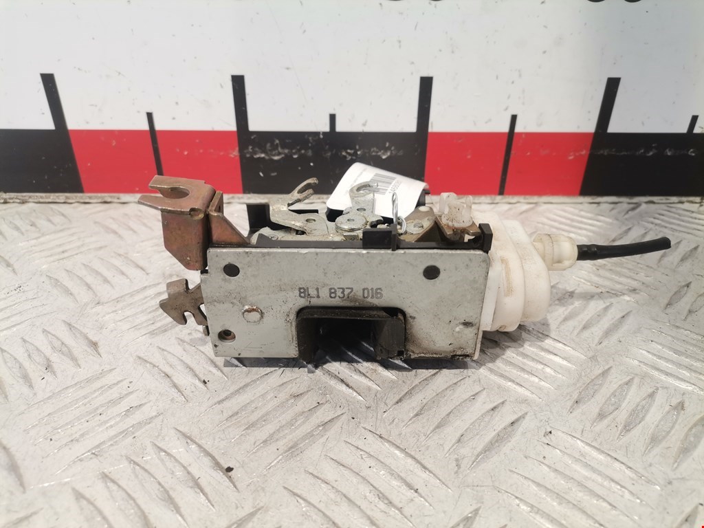 Замок двери передней правой AUDI A3 8L 1996-2003