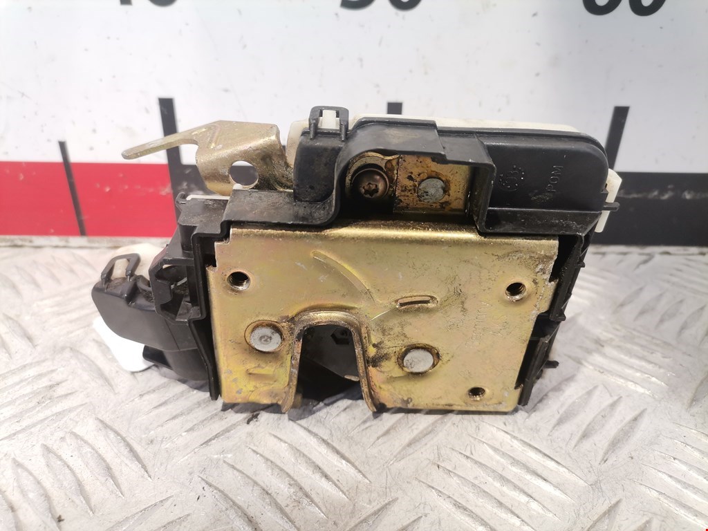 Замок двери передней правой VOLKSWAGEN Golf III 1991-1997