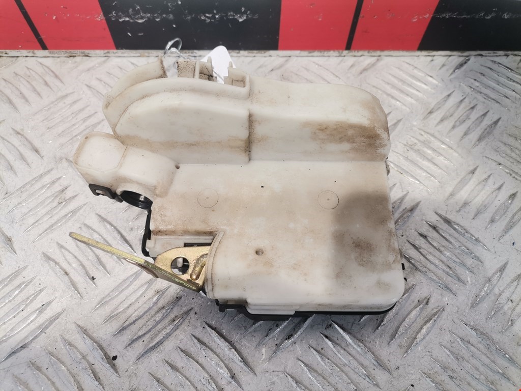 Замок двери передней правой VOLKSWAGEN Golf III 1991-1997