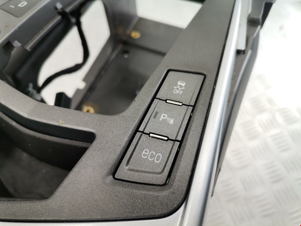 Подлокотник в салон CADILLAC SRX 2009-2016