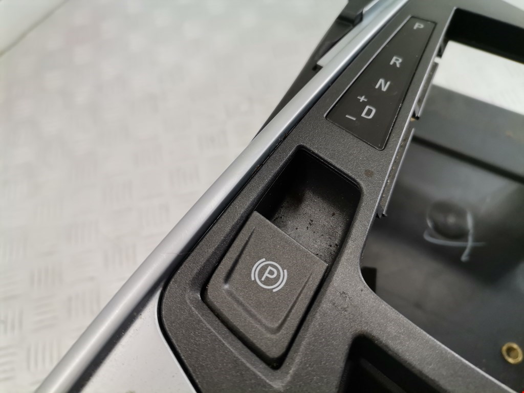 Подлокотник в салон CADILLAC SRX 2009-2016