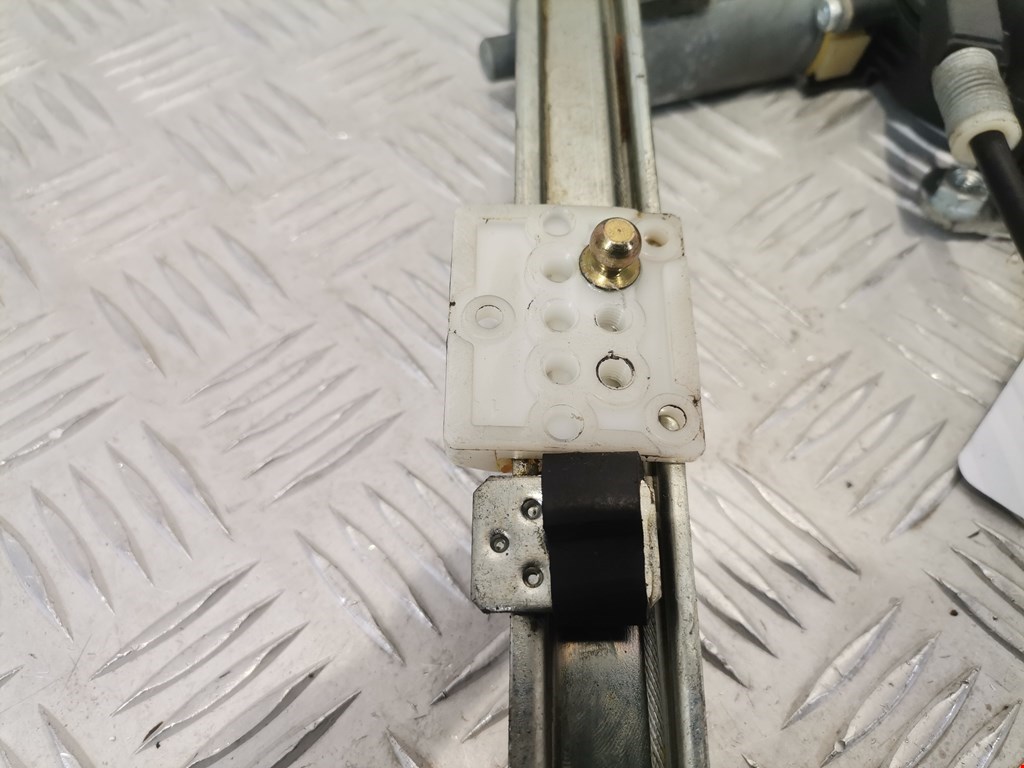 Стеклоподъемник задний правый OPEL Astra G 1998-2005