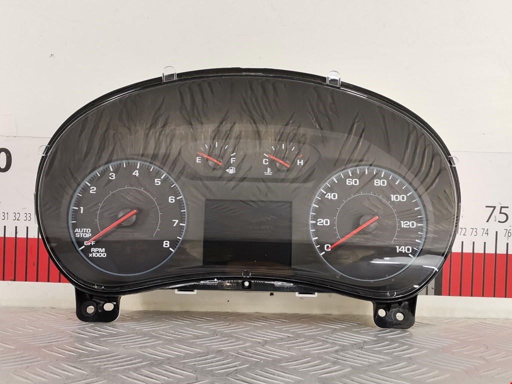 Панель приборов (щиток) CHEVROLET Equinox 2017-н.в.