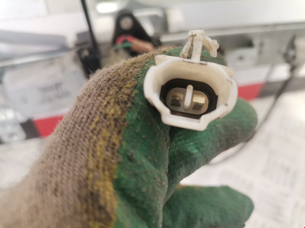 Стеклоподъемник задний правый SUZUKI Liana 2001-2008