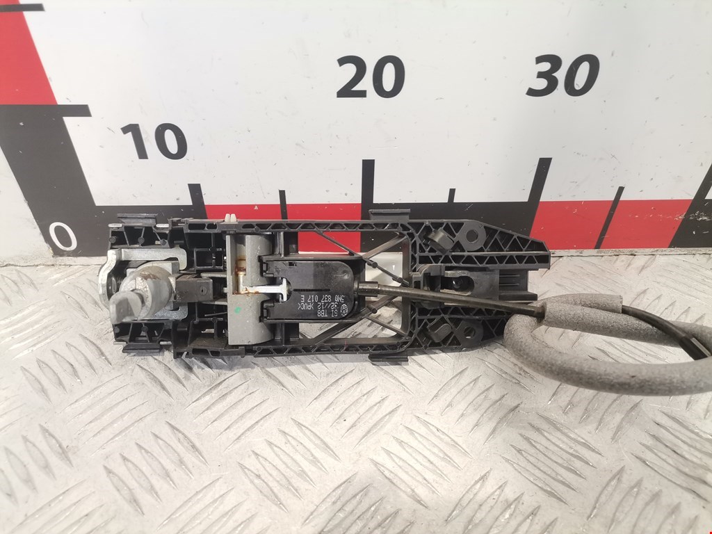 Ручка двери передней наружная левая VOLKSWAGEN Tiguan 2007-2016