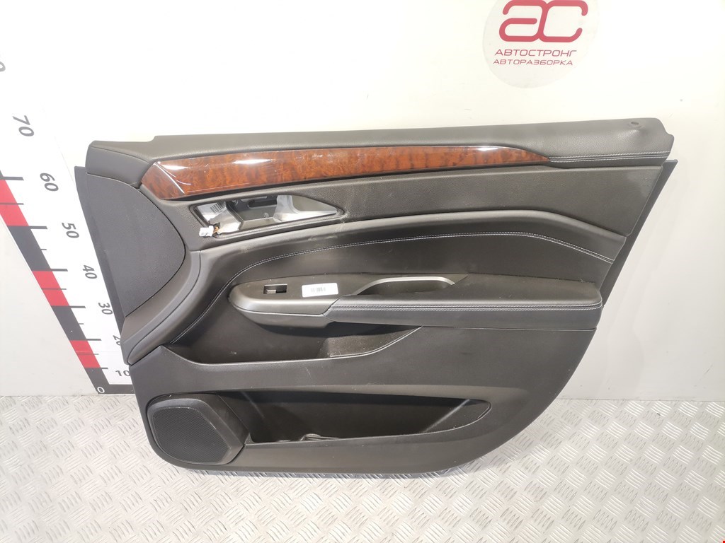 Обшивка двери передняя правая CADILLAC SRX 2009-2016