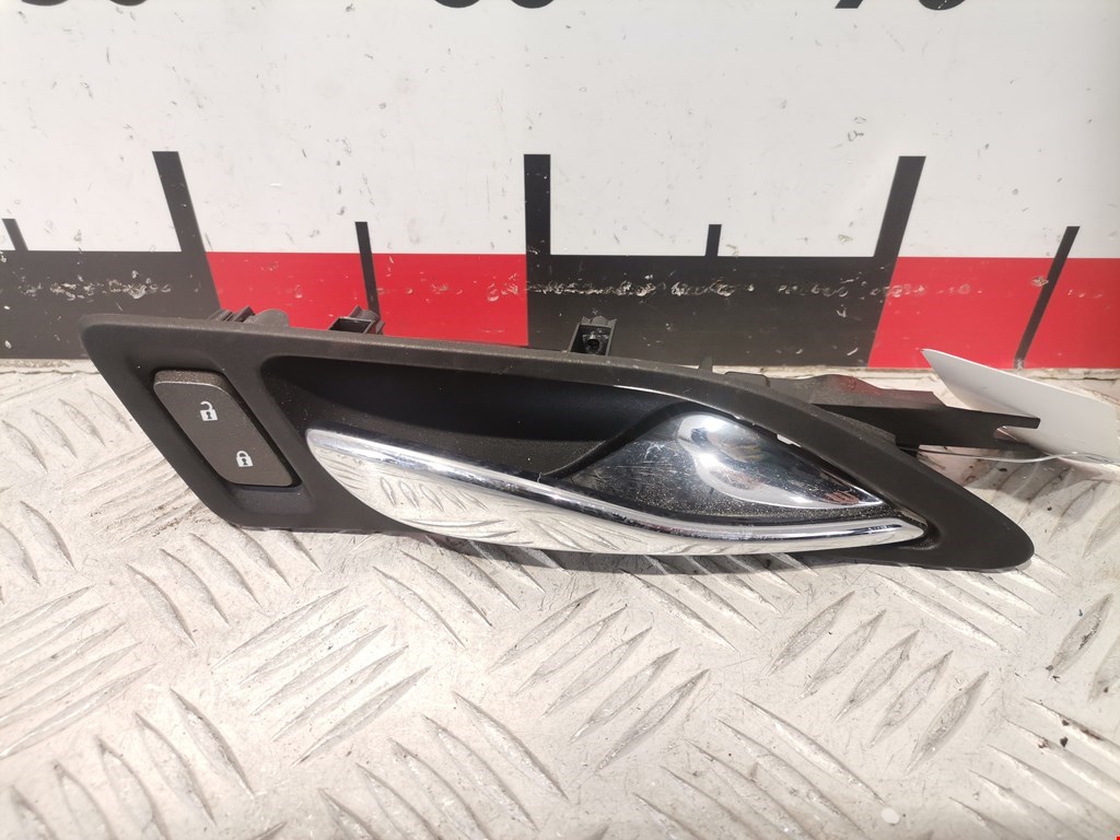 Ручка двери внутренняя передняя правая Cadillac SRX 2 (2009-2016)