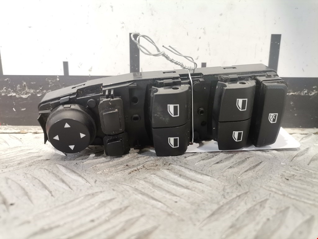 Блок управления стеклоподъемниками BMW 3er F30/F31/F80 2011-2019