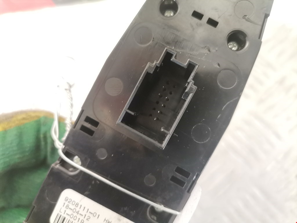 Блок управления стеклоподъемниками BMW 3er F30/F31/F80 2011-2019