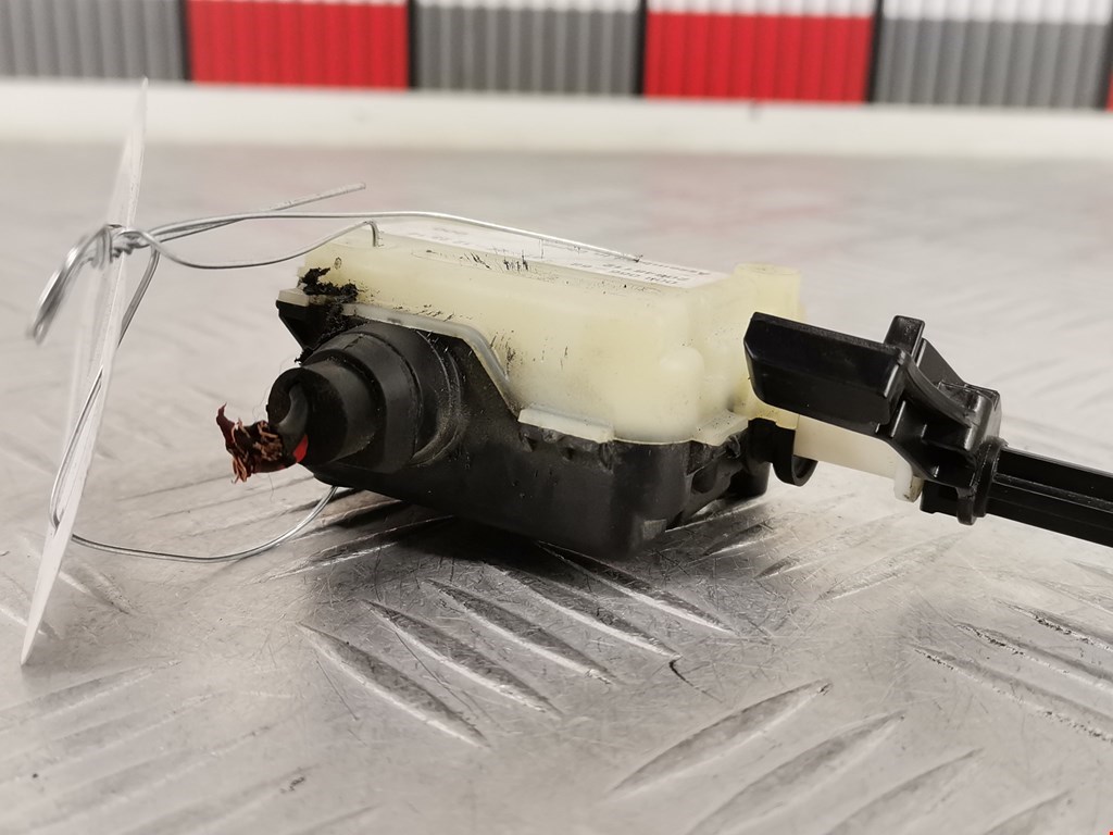 Активатор замка бензобака CHEVROLET Volt 2010-2015