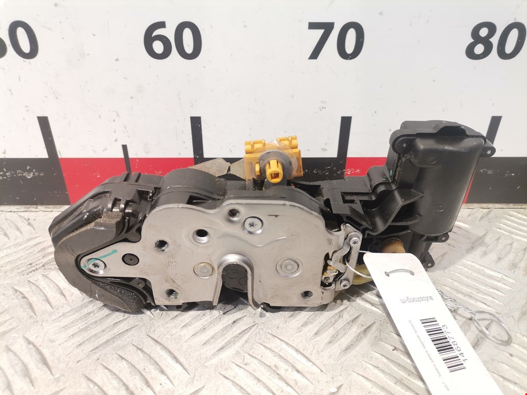 Замок двери задней правой CADILLAC SRX 2009-2016