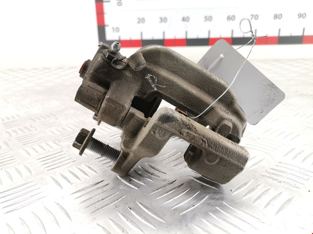 Суппорт задний правый BMW 3er F30/F31/F80 2011-2019