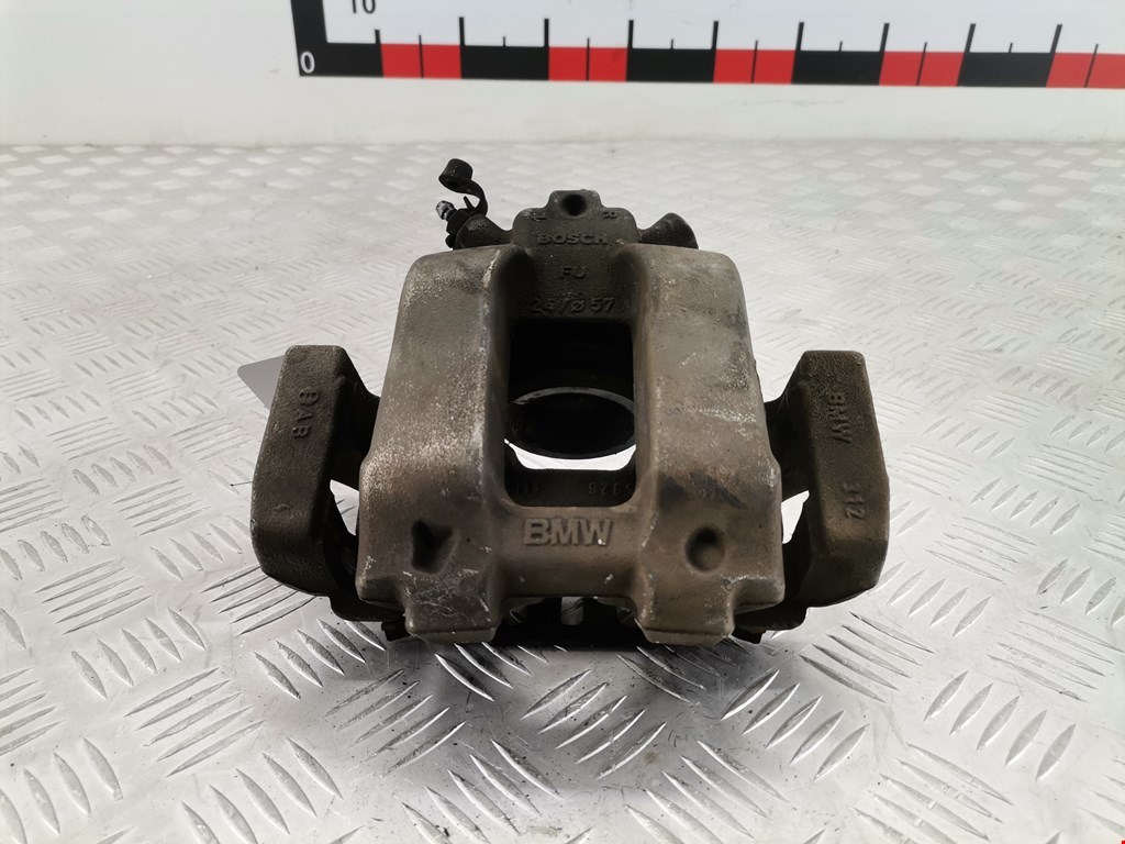 Суппорт передний левый BMW 3er F30/F31/F80 2011-2019