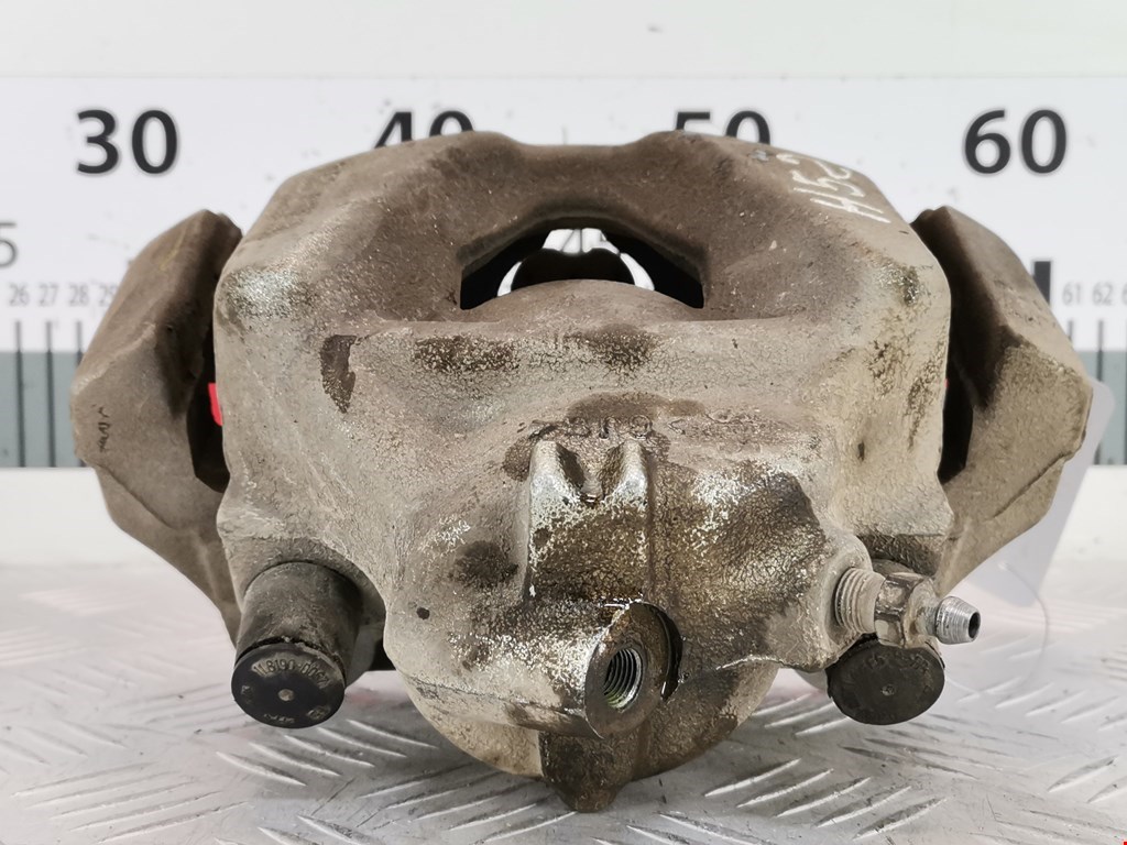 Суппорт передний левый BMW X1 E84 2009-2015