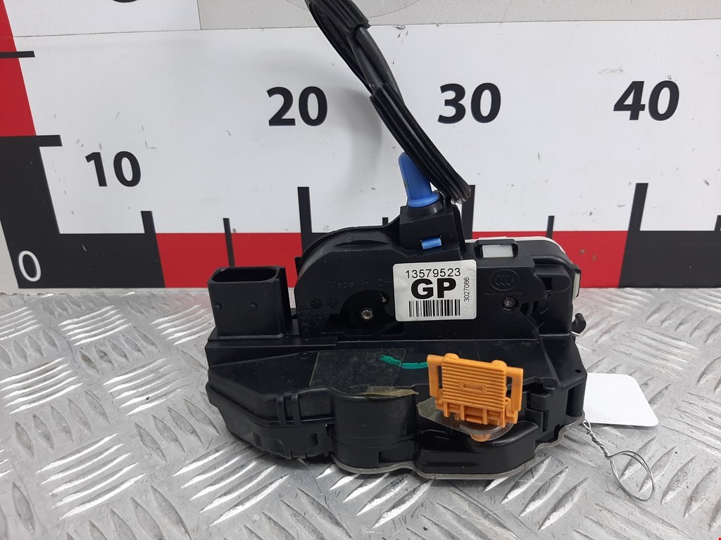 Замок двери передней правой CHEVROLET Volt 2010-2015