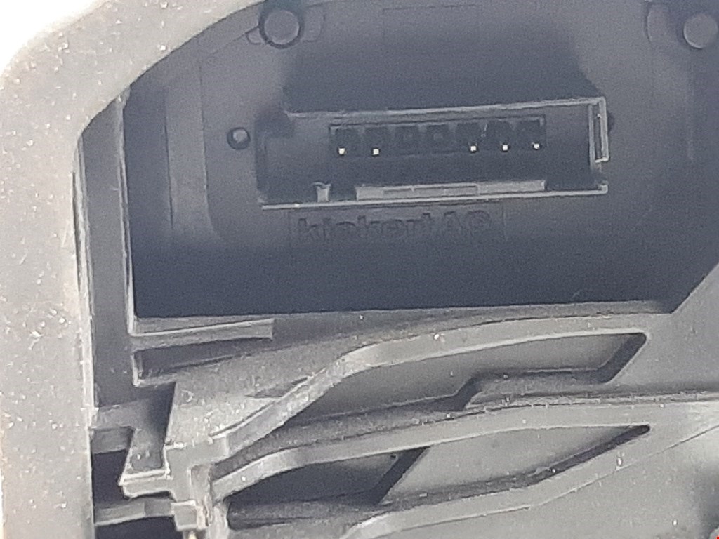 Замок двери задней правой BMW X1 E84 2009-2015