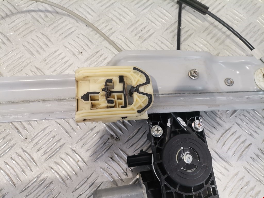 Стеклоподъемник передний правый CHEVROLET Equinox 2017-н.в.