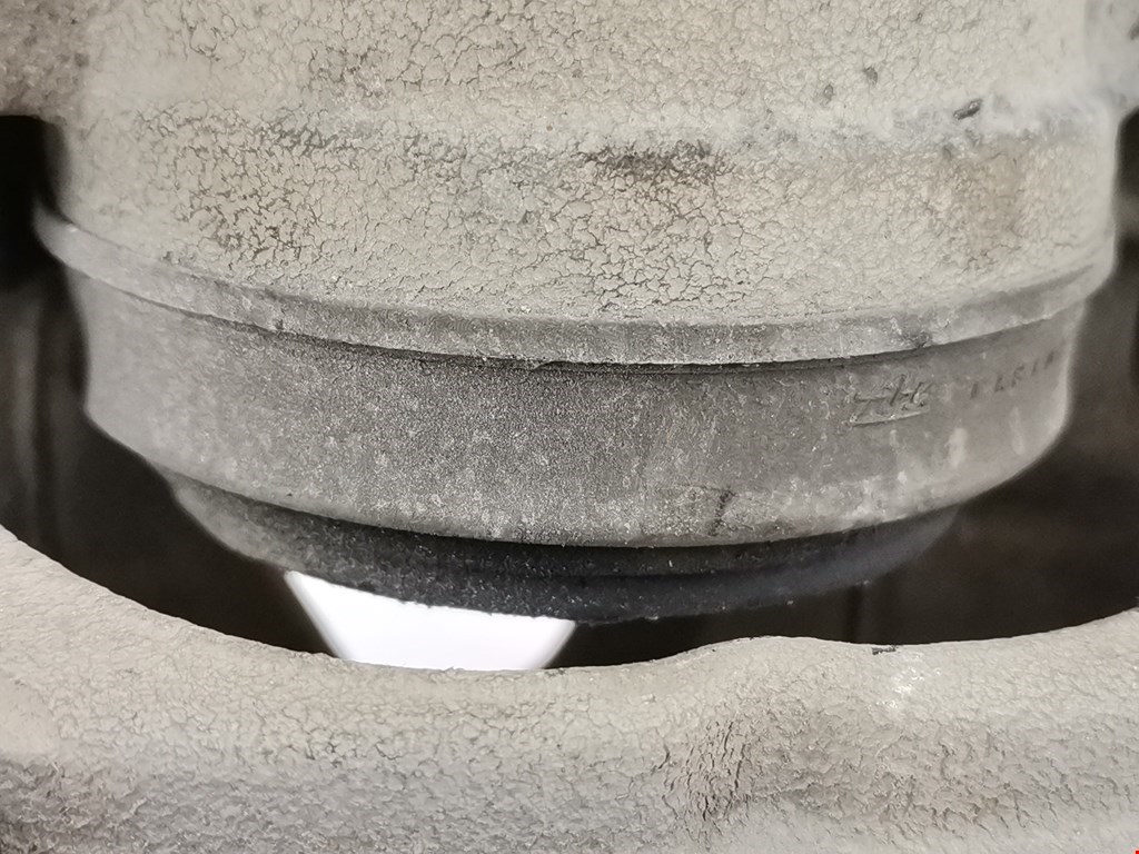 Суппорт передний правый BMW X1 E84 2009-2015