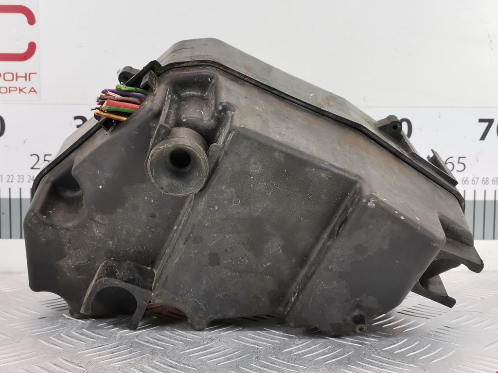 Блок реле VOLKSWAGEN Touareg 2002-2010