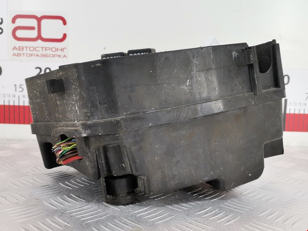 Блок реле VOLKSWAGEN Touareg 2002-2010