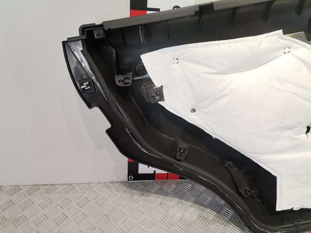 Обшивка двери задняя правая FORD Explorer 2011-2019