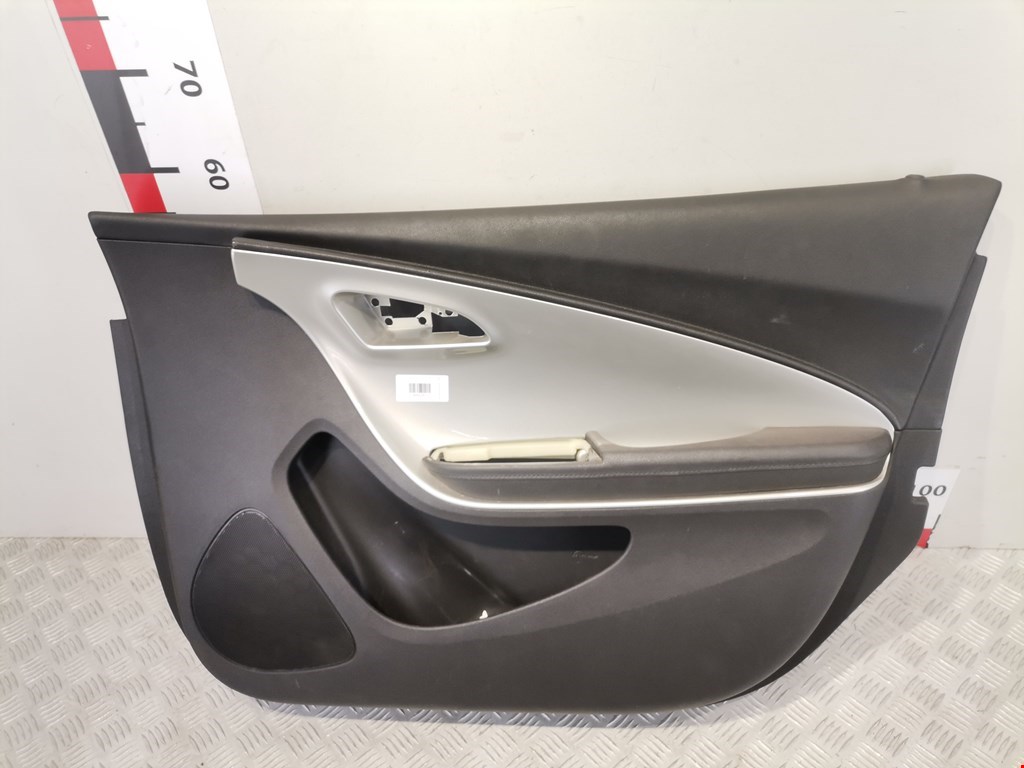 Обшивка двери передняя правая CHEVROLET Volt 2010-2015
