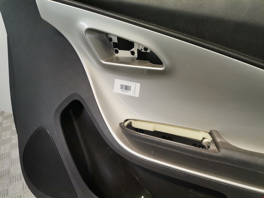 Обшивка двери передняя правая CHEVROLET Volt 2010-2015