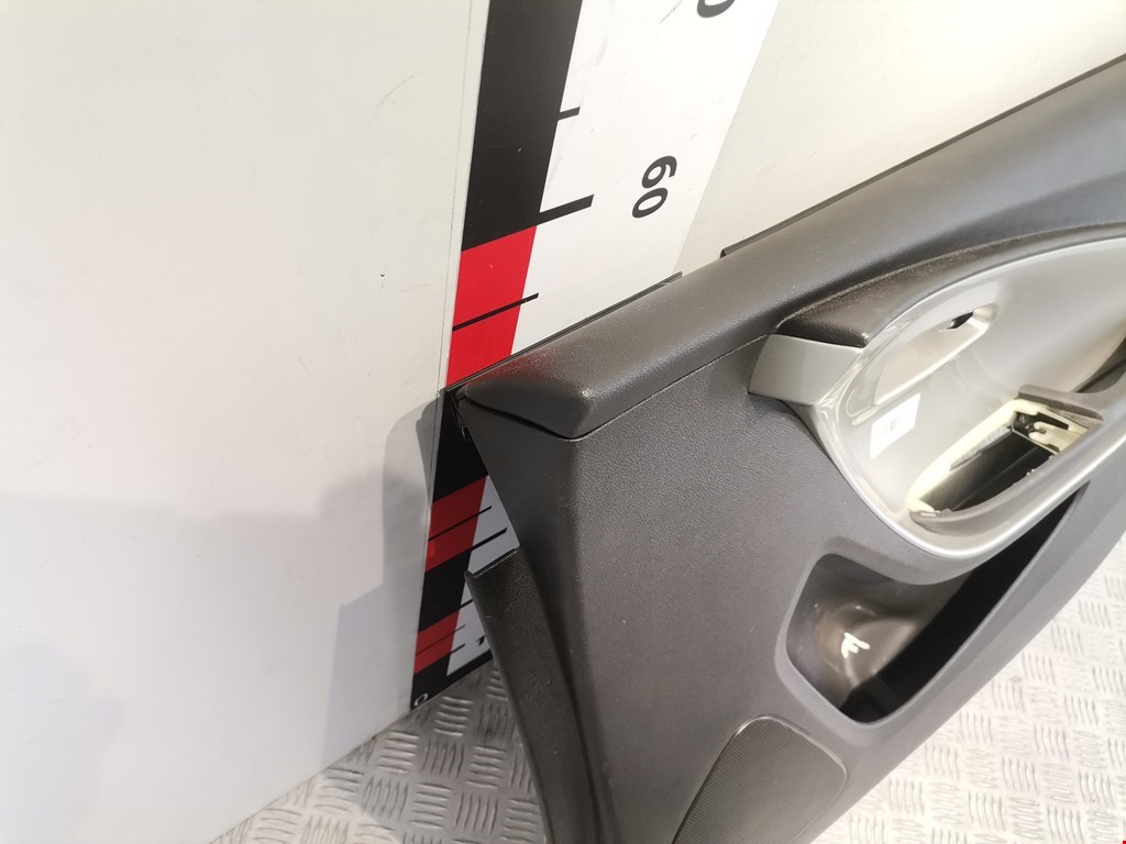 Обшивка двери передняя правая CHEVROLET Volt 2010-2015