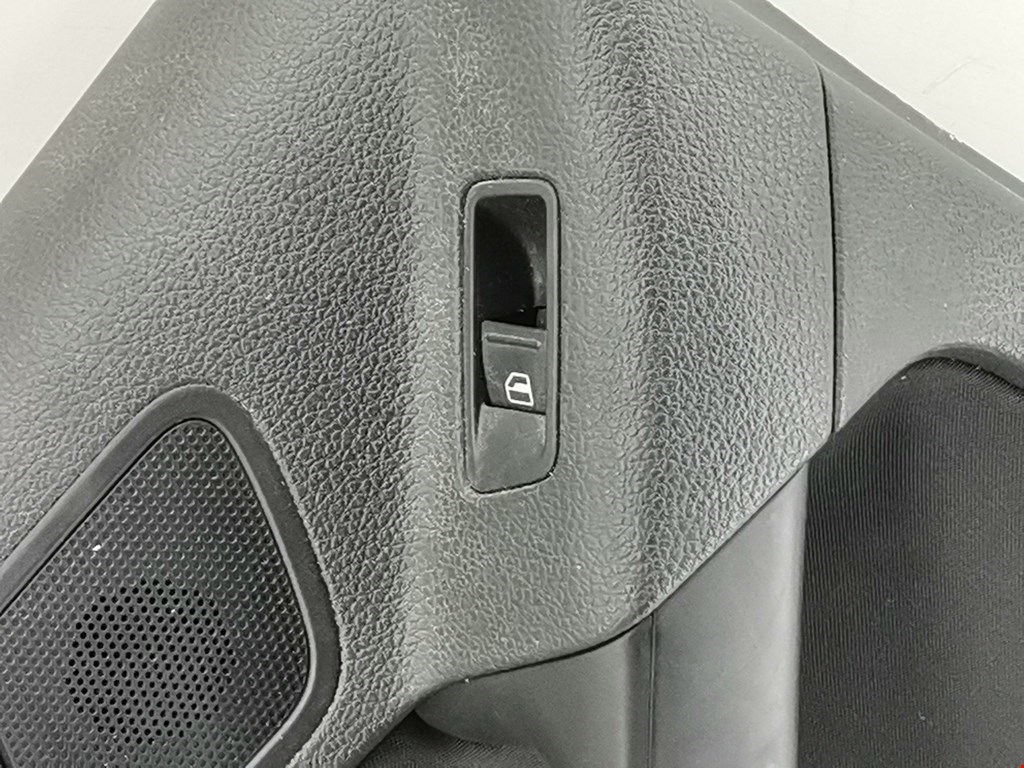 Обшивка двери задняя левая VOLKSWAGEN Tiguan 2007-2016