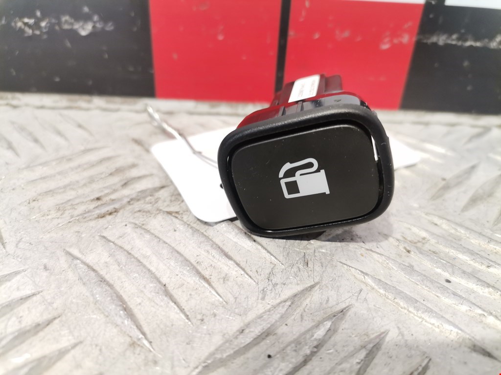 Кнопка открытия лючка бензобака Chevrolet Volt 1 (2010-2015)