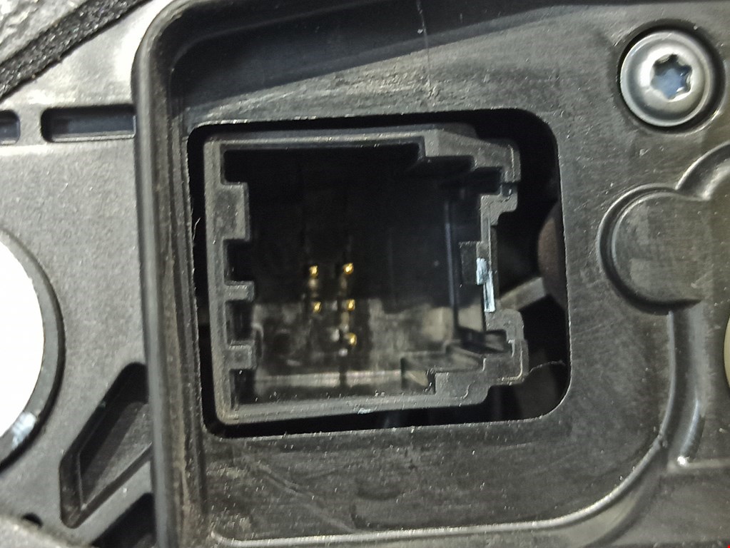 Замок двери задней правой CHEVROLET Equinox 2017-н.в.