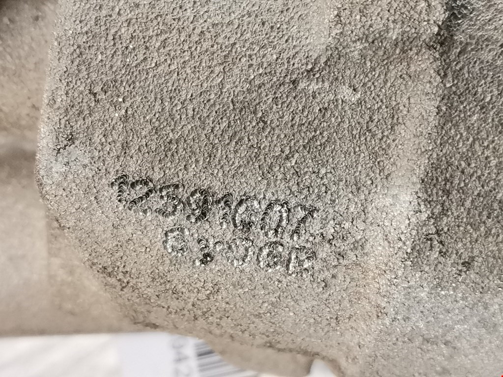 Корпус масляного фильтра CADILLAC CTS 2003-2007