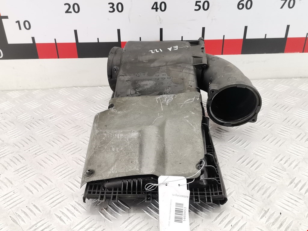 Корпус воздушного фильтра VOLKSWAGEN Touareg 2002-2010