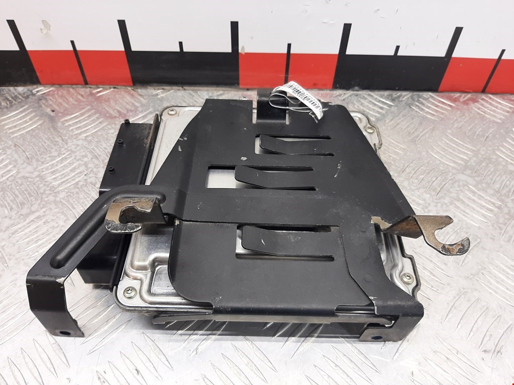 Блок управления двигателя (ЭБУ) AUDI A3 8P 2003-2013