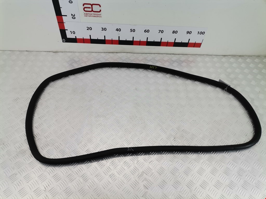 Уплотнитель двери CADILLAC SRX 2009-2016