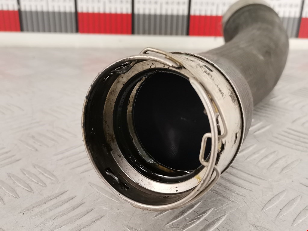 Патрубок интеркулера BMW X1 E84 2009-2015