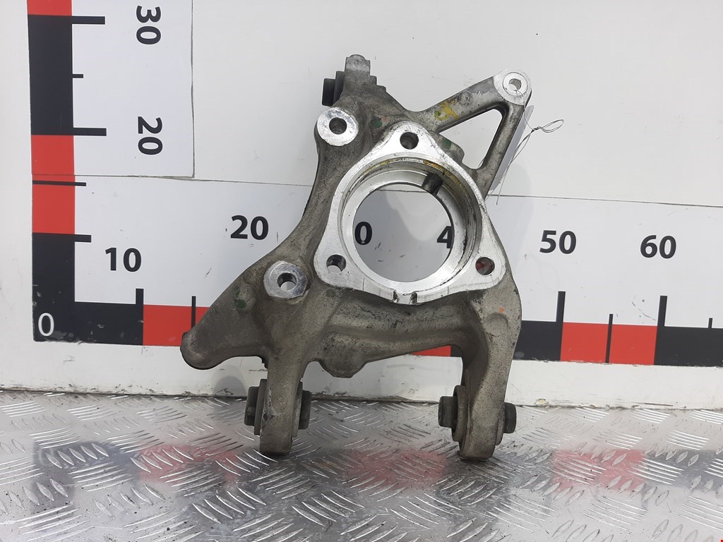 Кулак задний левый Chevrolet Equinox 3 (2017-2023)