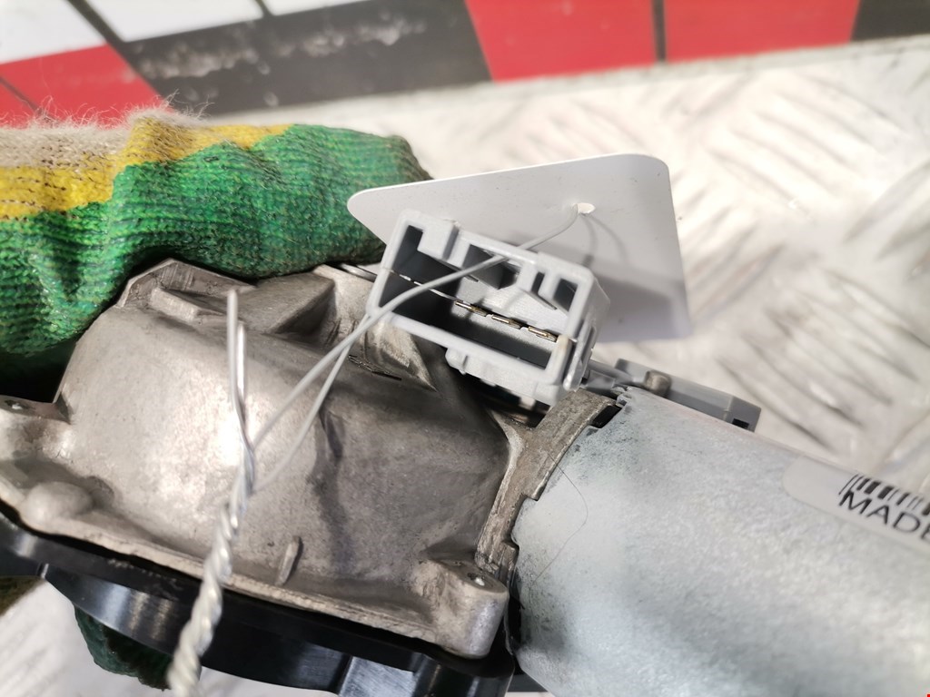 Моторчик стеклоочистителя задний BMW X1 E84 2009-2015