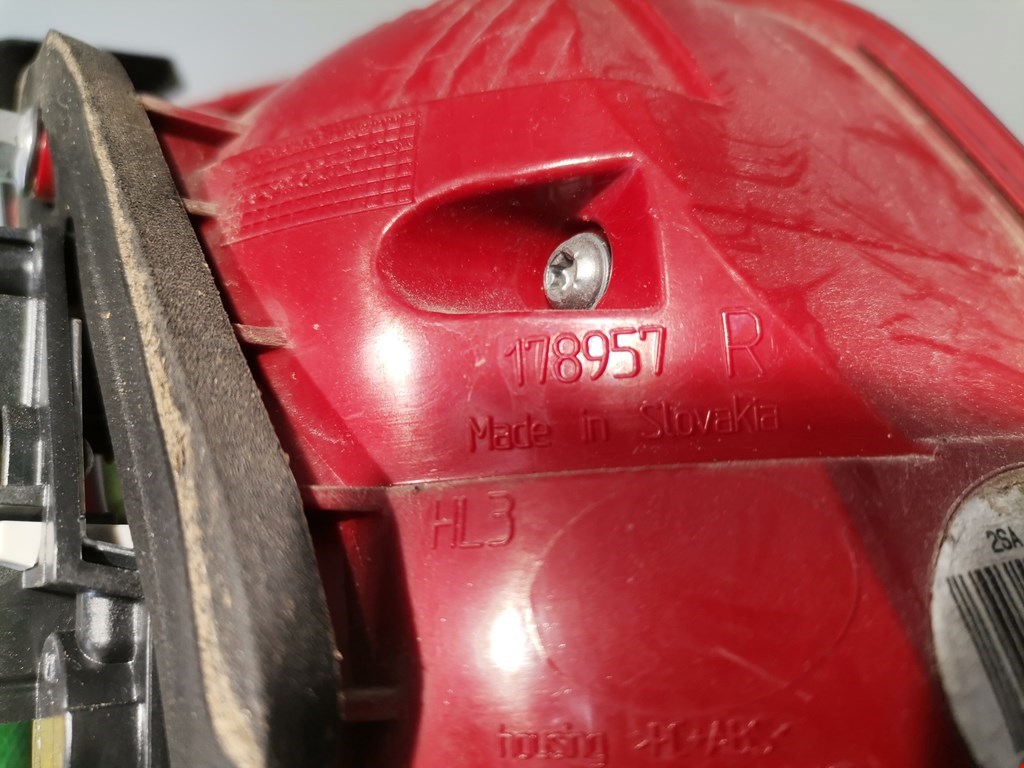 Фонарь задний внутренний правый VOLKSWAGEN Tiguan 2007-2018