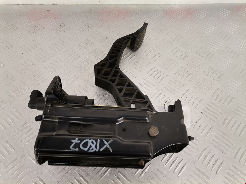 Педаль тормоза VOLKSWAGEN Golf IV 1997-2003