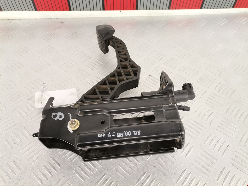 Педаль тормоза VOLKSWAGEN Golf IV 1997-2003